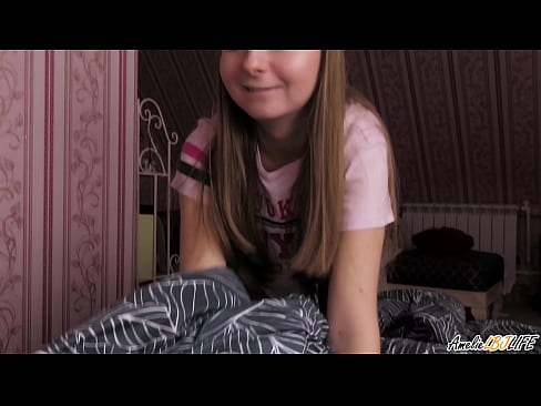 ❤️ Blondie suig haar BFF's diep en kry cum in haar mond ️❌ Mooi pornografie by ons ️❤
